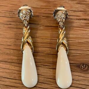 Vendome Vintage Gold Tone Drop Dangle Earrings With Rhinestones